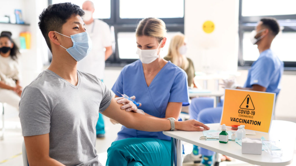 RN, LPN, LVN giving COVID vaccinations